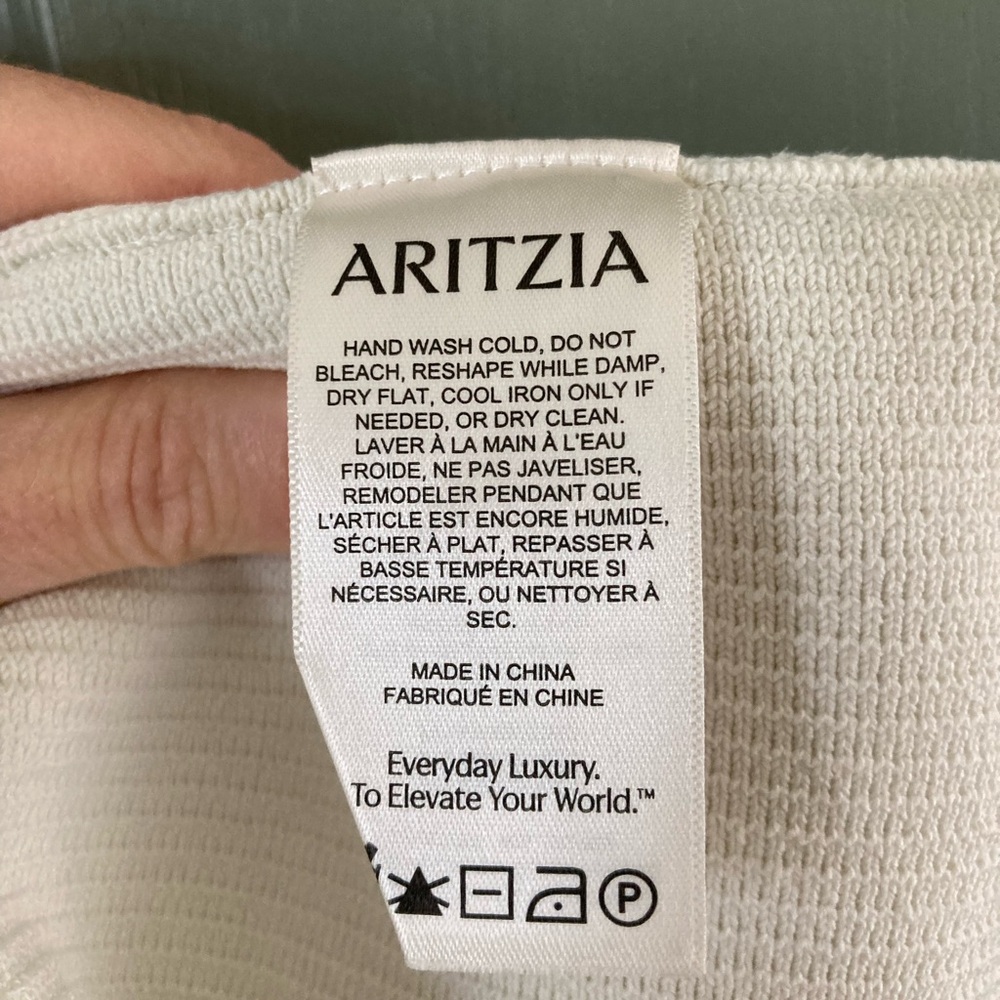 Aritzia Sculpt Knit Tank in White - Picture 4 of 4